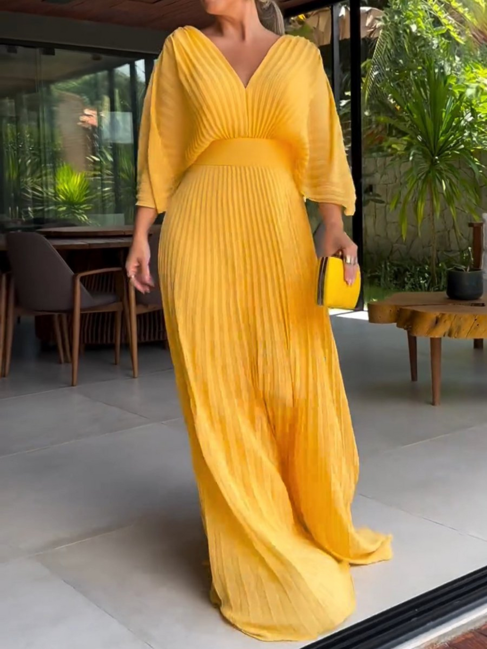 Women's Yellow Pleated Maxi Dress, Round Neck, Short Sleeves