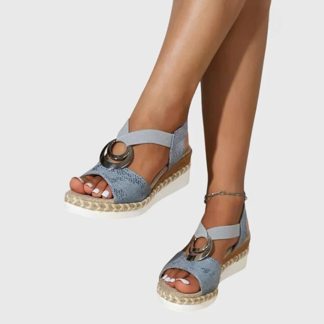 Women's open-toe platform sandals with decorative ring detail